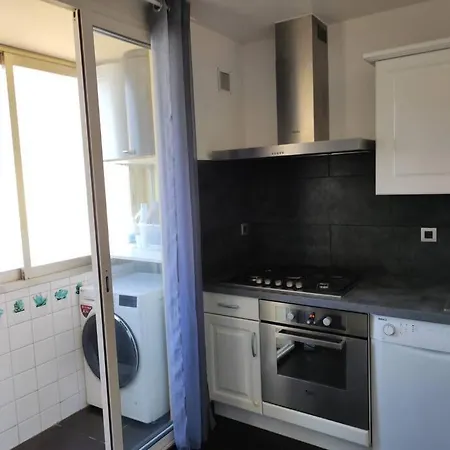 Apartment Appart Proche Bord De Nice