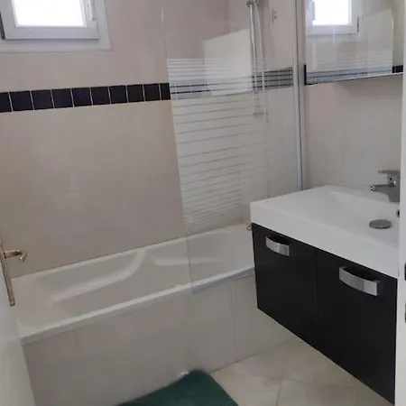 Appart Proche Bord De Apartment *